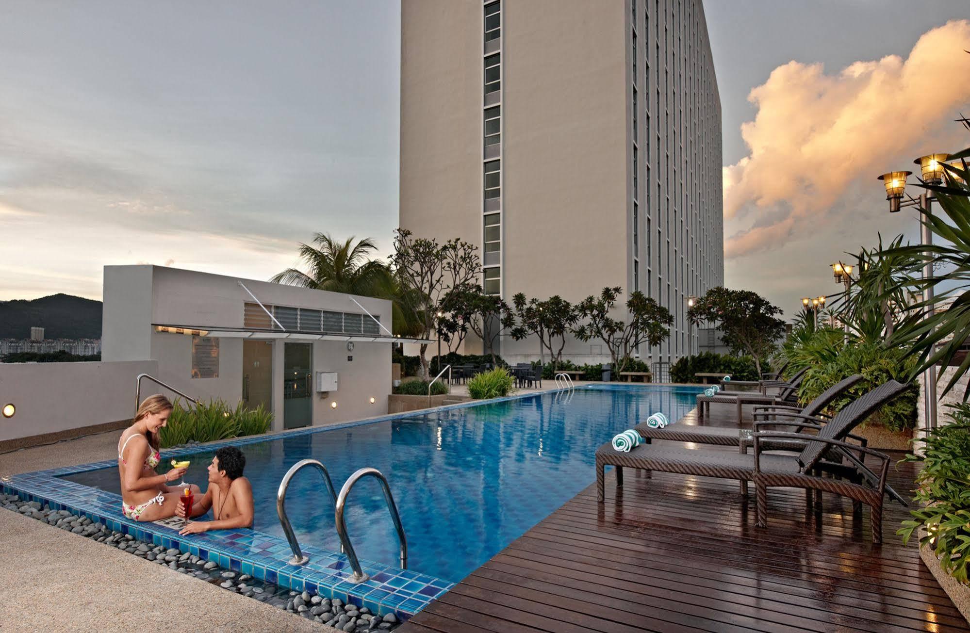 Eastin Hotel Penang Sungai Dua Bukit Exterior photo